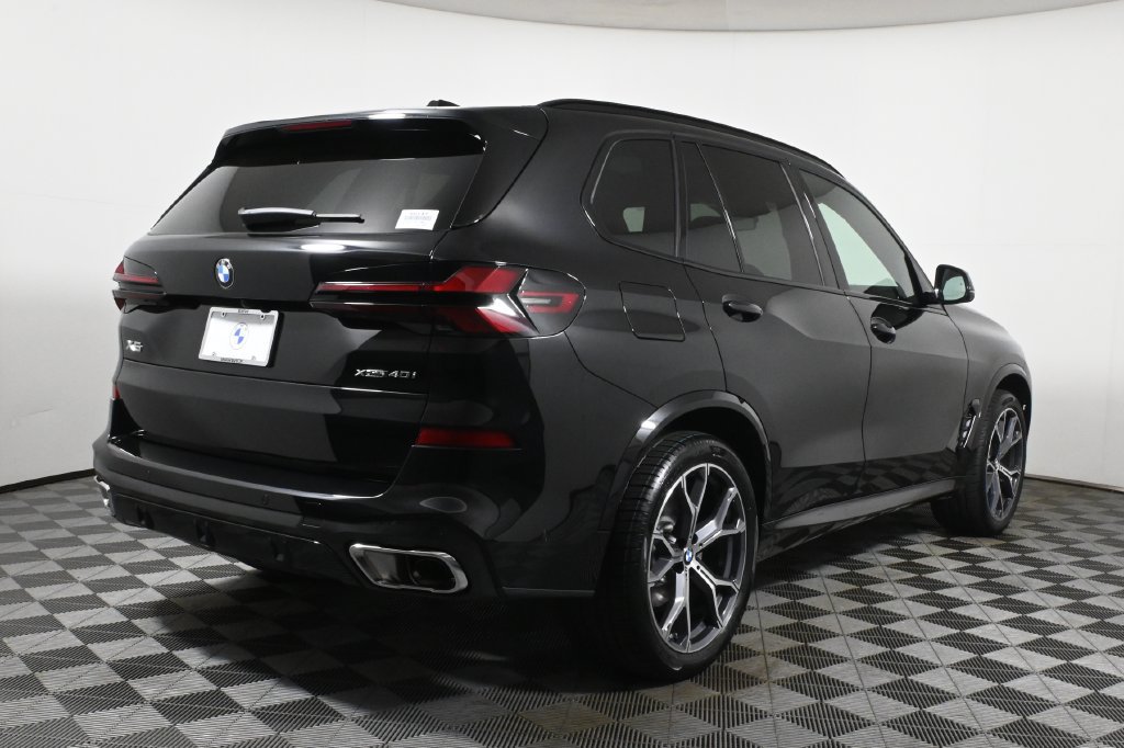 Used 2026 BMW X5 xDrive40i w/ M Sport Package AWD/4WD image 7