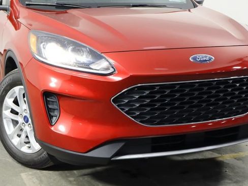 Used 2022 Ford Escape SE w/ Convenience Package FWD image 39