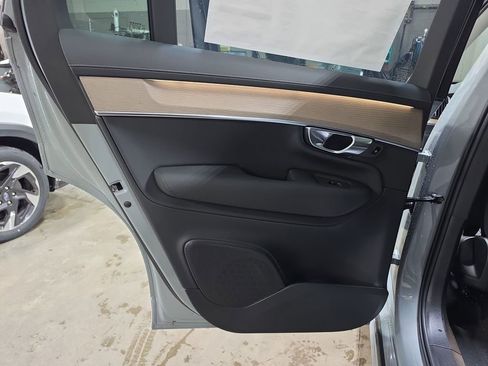 New 2026 Volvo XC90 T8 Plus w/ Protection Package Premier AWD/4WD image 11