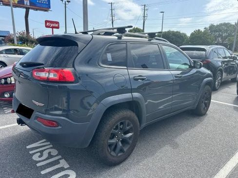 Used 2016 Jeep Cherokee Trailhawk w/ Comfort/Convenience Group AWD/4WD image 6