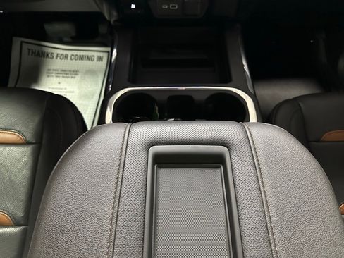 Used 2022 GMC Sierra 2500 AT4 image 38