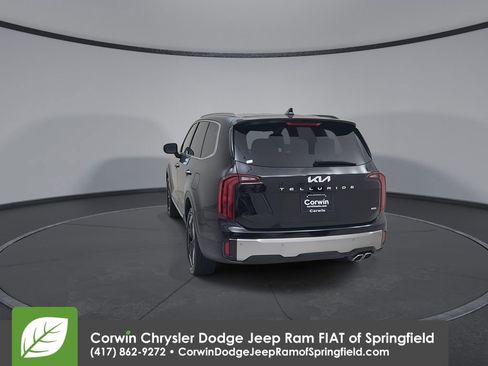 Used 2025 Kia Telluride S AWD/4WD image 12