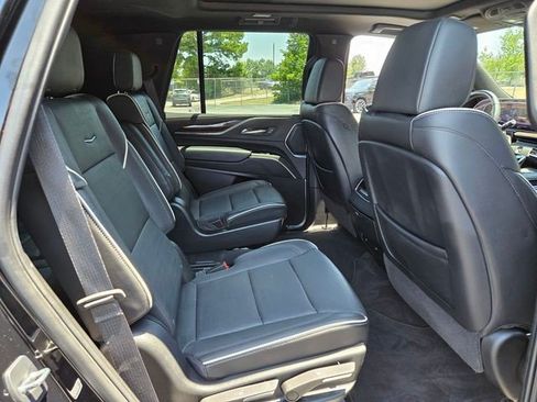 Certified 2023 Cadillac Escalade Premium Luxury RWD image 20