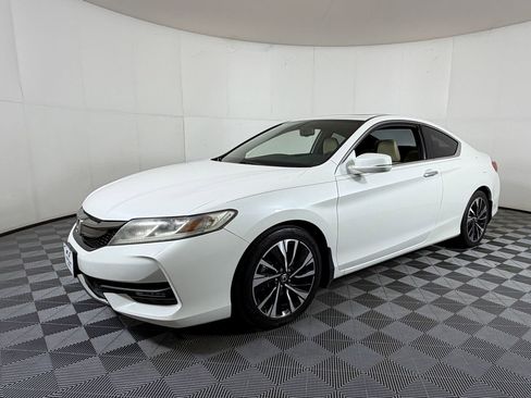 Used 2017 Honda Accord EX-L image 2