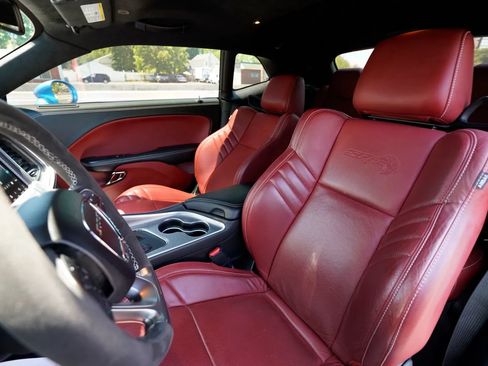 Used 2023 Dodge Challenger SRT Hellcat w/ Driver Convenience Group RWD image 23