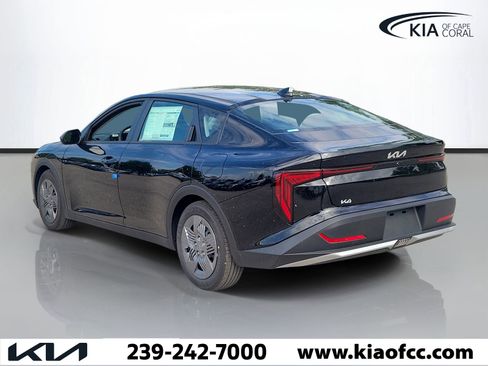 New 2026 Kia K4 FWD image 4