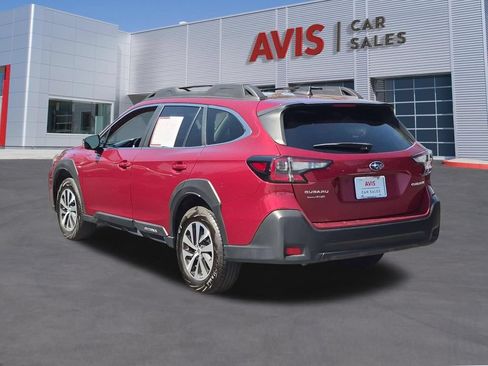 Used 2025 Subaru Outback Premium AWD/4WD image 9