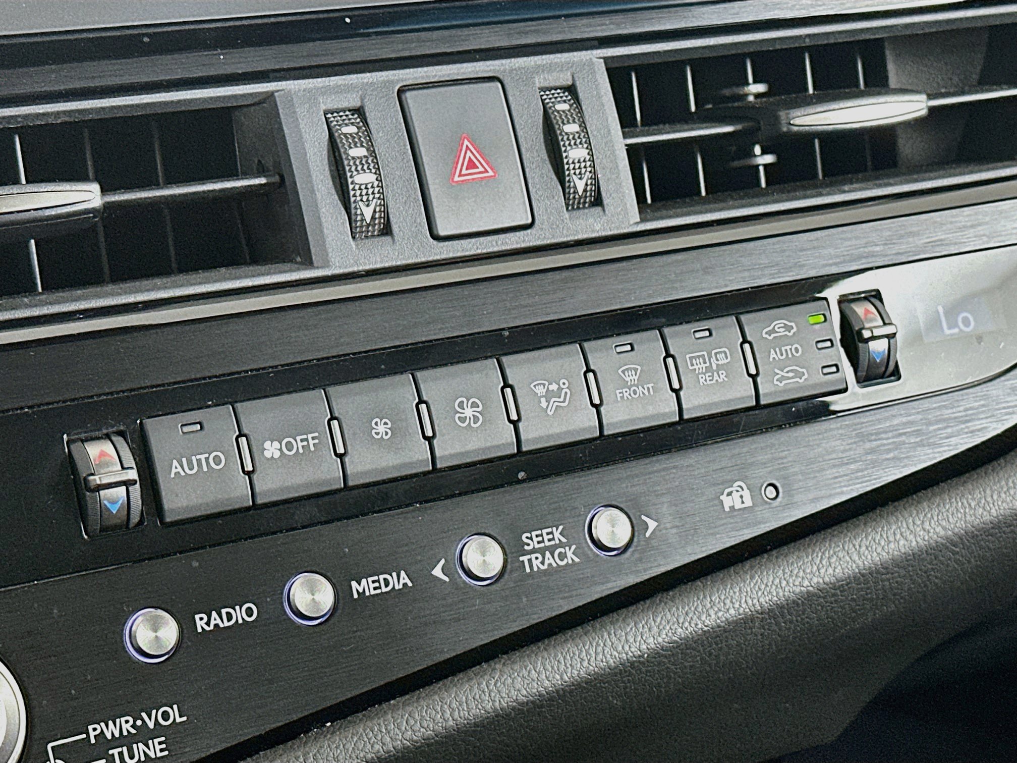 Used 2022 Lexus ES 350 Ultra Luxury w/ Accessory Package 2 FWD image 24