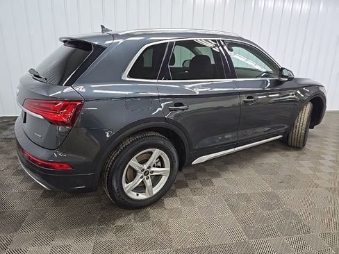 Used 2024 Audi Q5 2.0T Premium w/ Convenience Package image 3