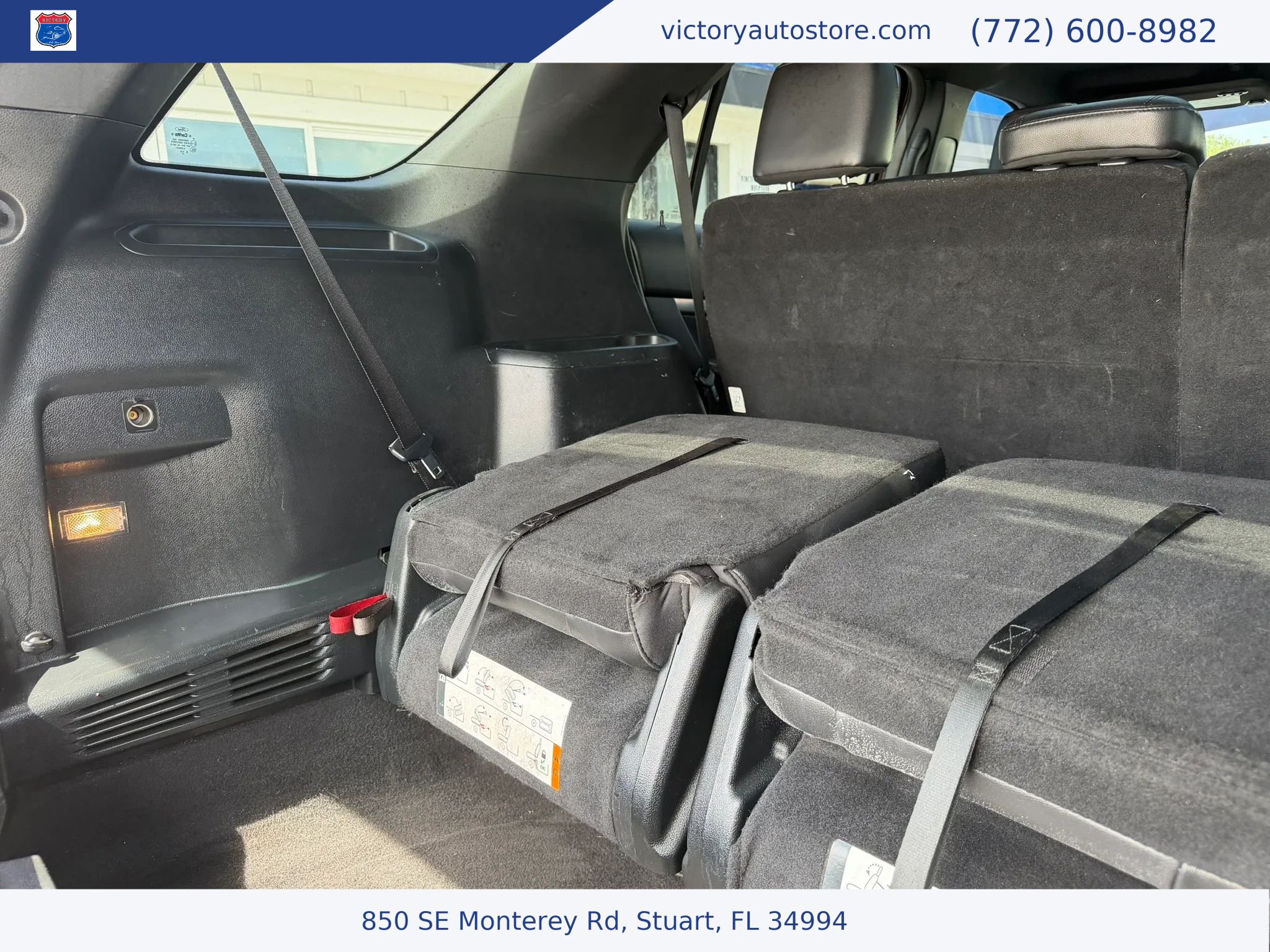 Used 2018 Ford Explorer XLT w/ Equipment Group 202A AWD/4WD image 55