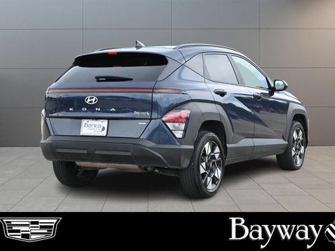 Used 2025 Hyundai Kona SEL AWD/4WD image 6