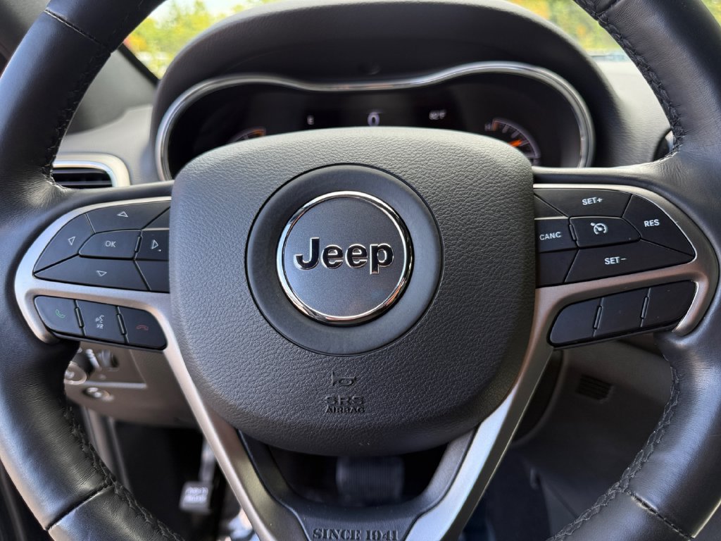 Used 2021 Jeep Grand Cherokee Laredo X AWD/4WD image 21