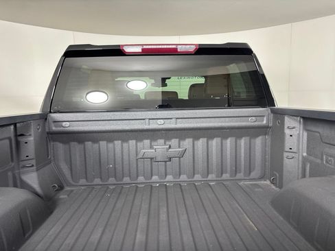 Used 2024 Chevrolet Silverado 1500 LT Trail Boss w/ Dark Appearance Package AWD/4WD image 21