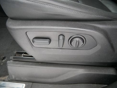 Used 2022 Chevrolet Silverado 1500 LT Trail Boss w/ LT Trail Boss Premium Package image 16