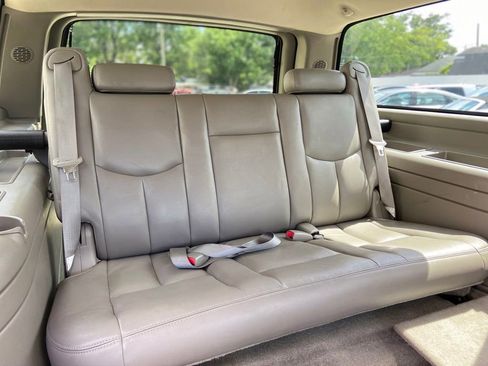 Used 2004 GMC Yukon XL SLT w/ Preferred Equipment Group RWD image 26