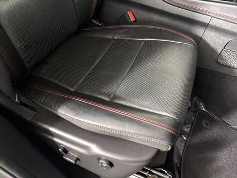 Used 2024 Dodge Durango GT RWD image 34