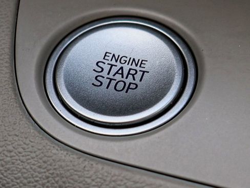 Used 2023 Hyundai Elantra Limited w/ Cargo Package image 43