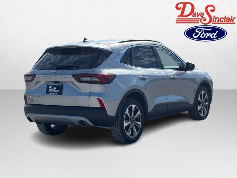 Used 2023 Ford Escape Platinum w/ Premium Technology Package AWD/4WD image 7