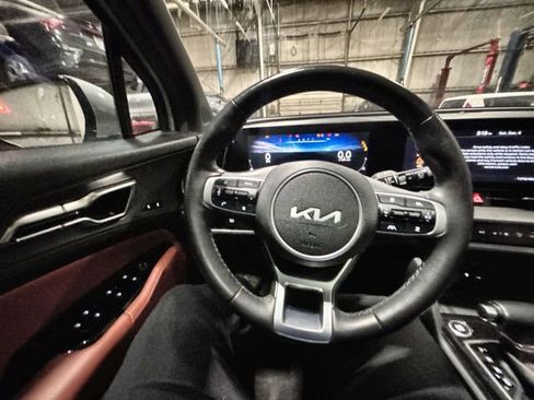 Certified 2023 Kia Sportage SX image 13