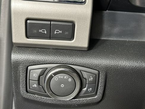 Used 2015 Ford F150 Lariat AWD/4WD image 20