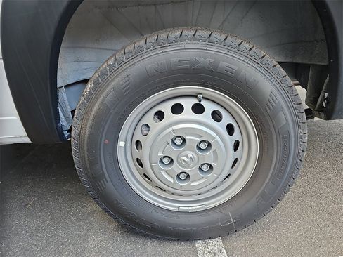 New 2024 RAM ProMaster 3500 w/ Convenience Group image 27