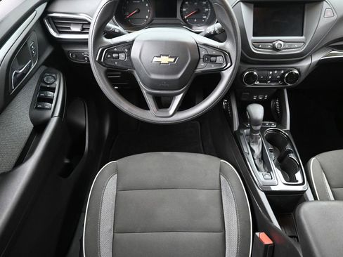 Used 2023 Chevrolet TrailBlazer LT image 11