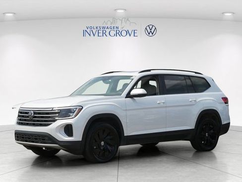 Certified 2026 Volkswagen Atlas SE AWD/4WD image 3