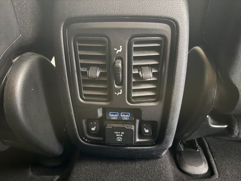 Used 2025 Dodge Durango R/T AWD/4WD image 15