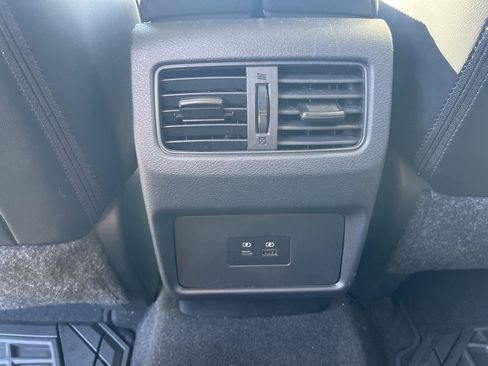 Used 2023 Nissan Rogue SV w/ SV Premium B Package image 15