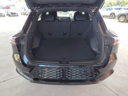 New 2025 Chevrolet Equinox EV RS image 11