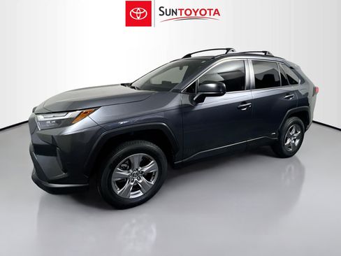 Used 2024 Toyota RAV4 LE image 9