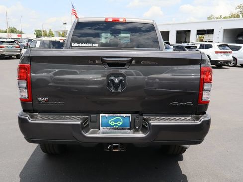 Used 2022 RAM 2500 Big Horn w/ Night Edition AWD/4WD image 8