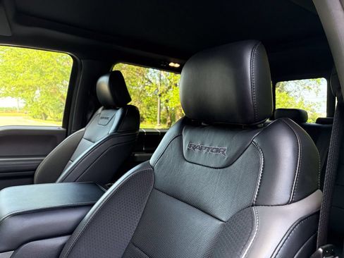 Used 2019 Ford F150 Raptor w/ Equipment Group 802A Luxury AWD/4WD image 11