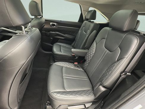 Used 2023 Kia Sorento SX Prestige AWD/4WD image 11