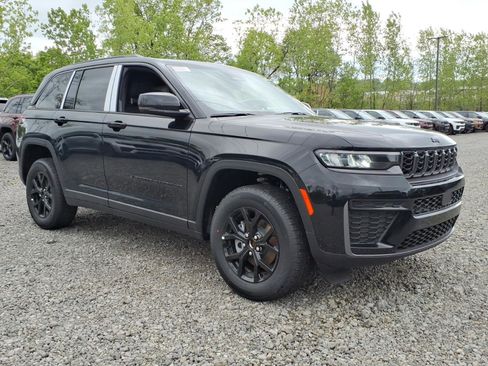 New 2026 Jeep Grand Cherokee Altitude AWD/4WD image 5