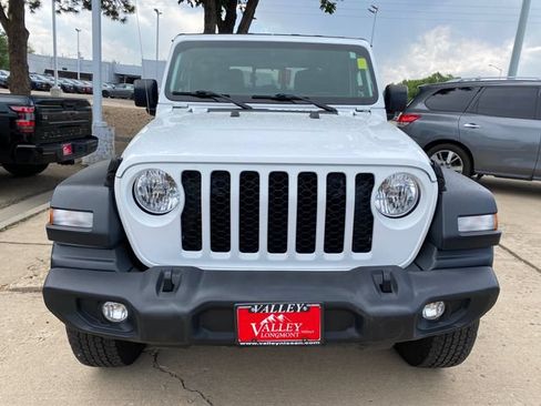 Used 2020 Jeep Gladiator Sport w/ Quick Order Package 24S AWD/4WD image 7