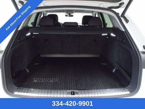 Used 2021 Audi e-tron Premium Plus w/ Premium Plus Package image 5