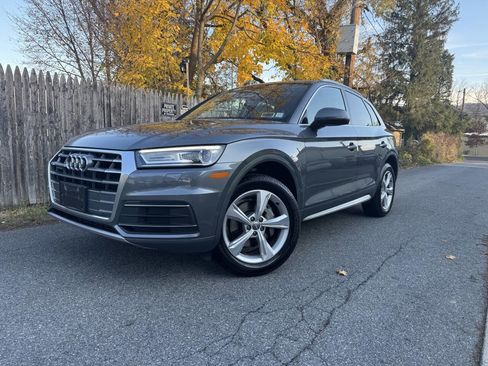 Used 2020 Audi Q5 2.0T Premium image 2