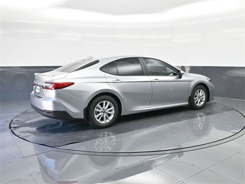 New 2026 Toyota Camry LE image 15