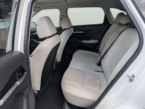 Certified 2021 Kia Seltos EX image 48