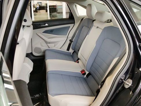 New 2026 Volkswagen Jetta SE image 12