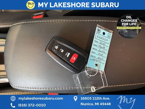 Used 2020 Toyota Corolla XLE image 29