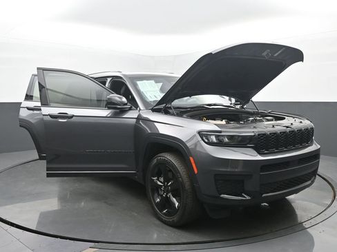 Used 2023 Jeep Grand Cherokee L Laredo AWD/4WD image 54