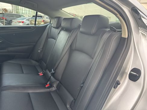 Used 2020 Lexus ES 350 w/ Premium Package image 13