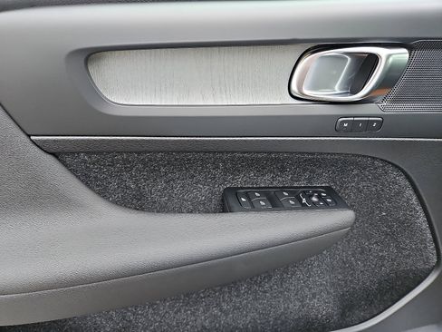 New 2026 Volvo XC40 B5 Plus w/ Protection Package Premier image 9