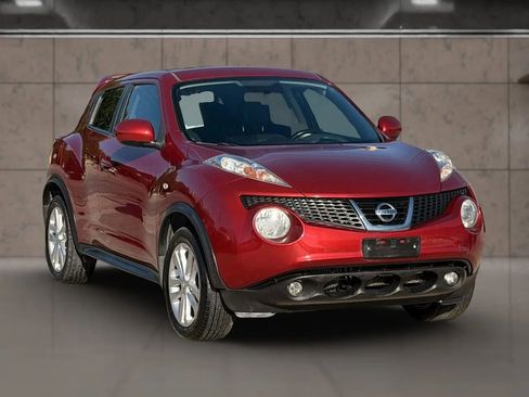 Used 2013 Nissan Juke SL FWD image 2