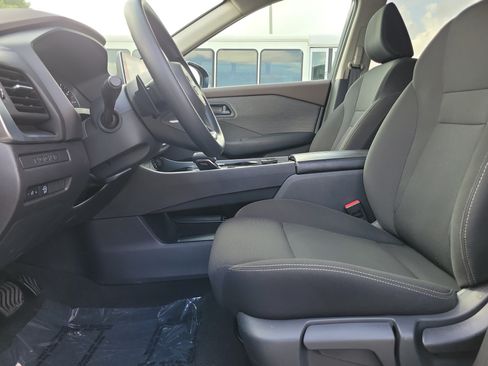 Used 2023 Nissan Rogue S AWD/4WD image 11