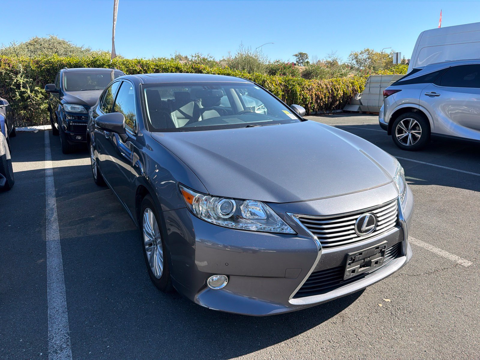 Used 2014 Lexus ES 350 w/ Premium Package FWD image 2