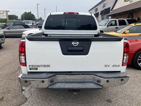 Used 2018 Nissan Frontier SV w/ Value Truck Package image 4