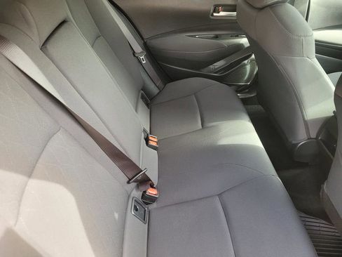 Used 2020 Toyota Corolla LE image 12